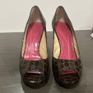 Kate Spade gray Croc-Embossed Peep-Toe Heels